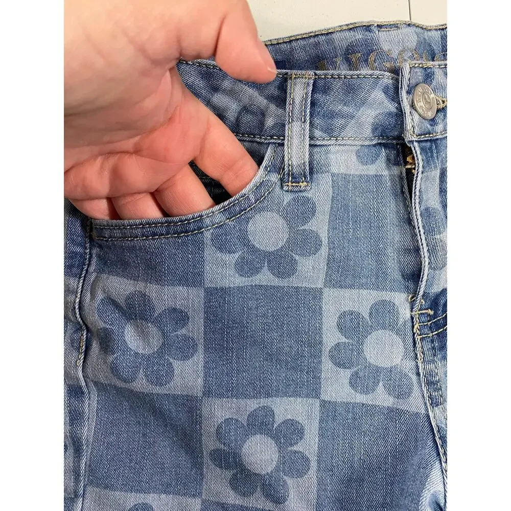 Vigoss Girls The Marley Shorts Flower Design Size 10 Medium Wash Denim